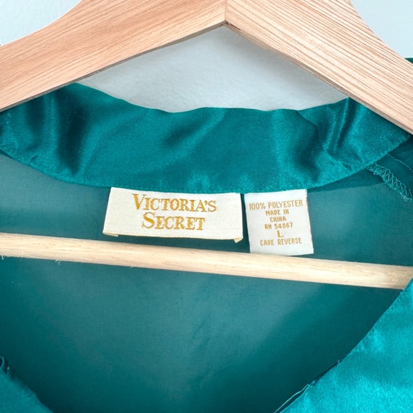 Victoria's‎ Secret Emerald Green Satin Pajama Set - Picture 15 of 16